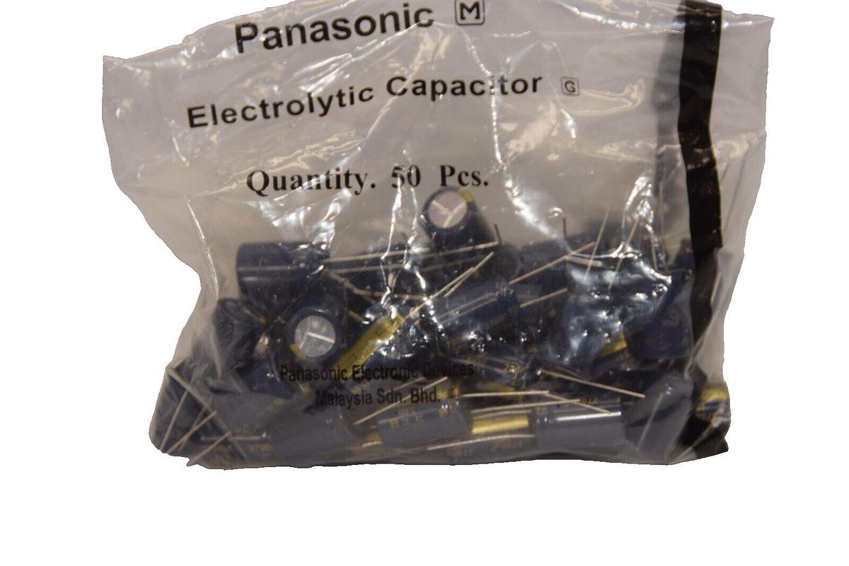 (NEW -Lot of 50) PANASONIC 2700uF 25V 105°C Electrolytic Capacitor