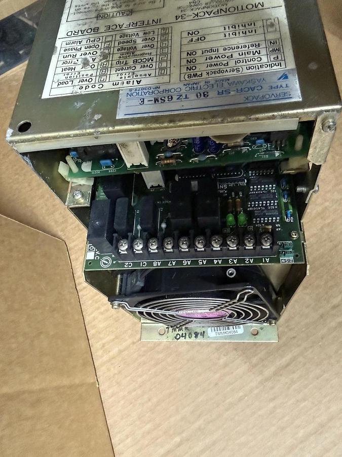 Used Yaskawa ServoPack Servo Controller Drive CACR-SR30TZSM CACR-SR30TZ6SM-E