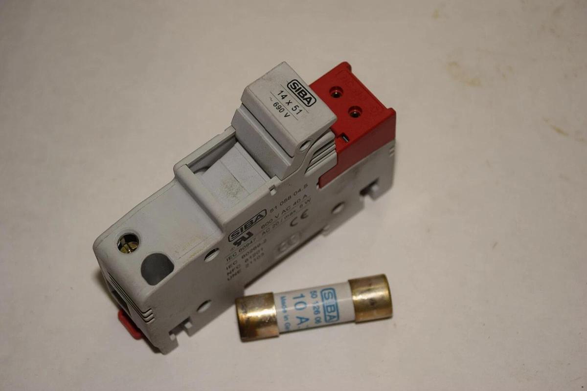 Used SIBA 14x51 51 058 04.S 5105804.S WITH 10A FUSE 600V AC 40A FUSE HOLDER