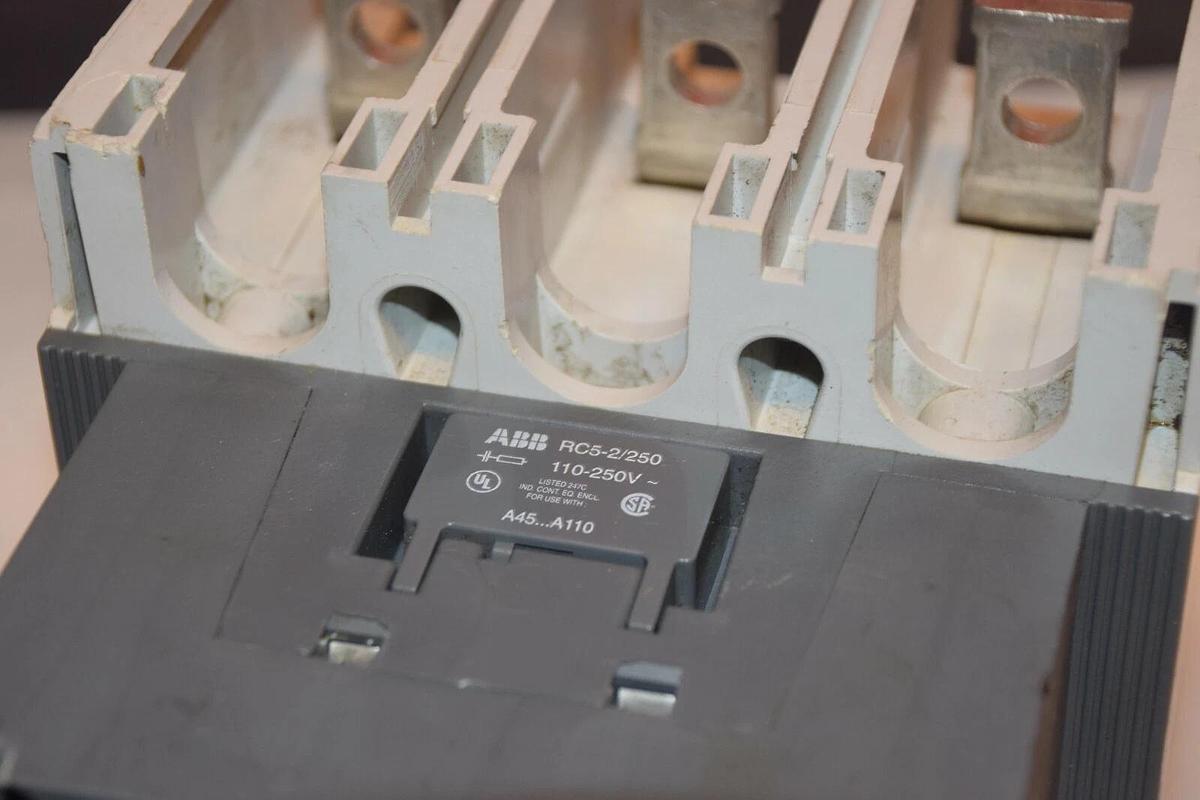 Used ABB A320-30 110V 50Hz 110-120V 60Hz 110-250V CONTACTOR