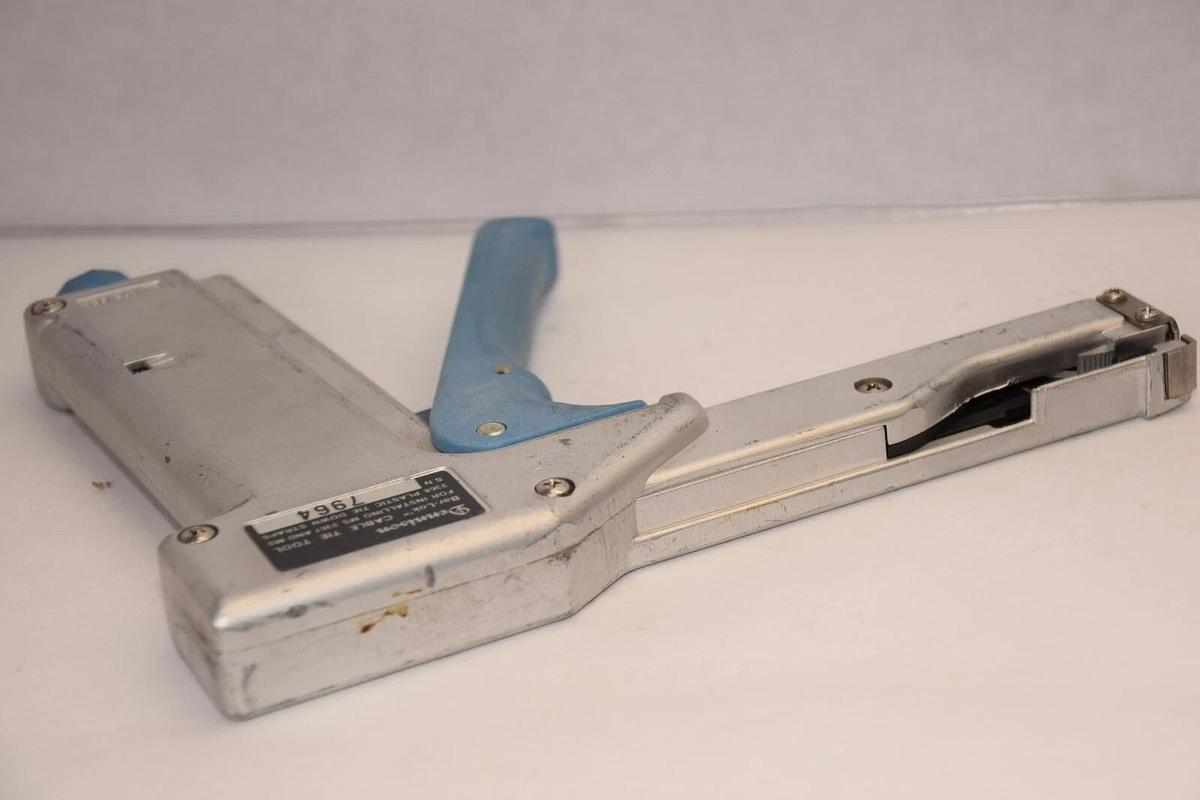 Used DENNISON Installing MS 3367 and MS 3368 Straps Bar-Lok Cable Tie Tool Gun