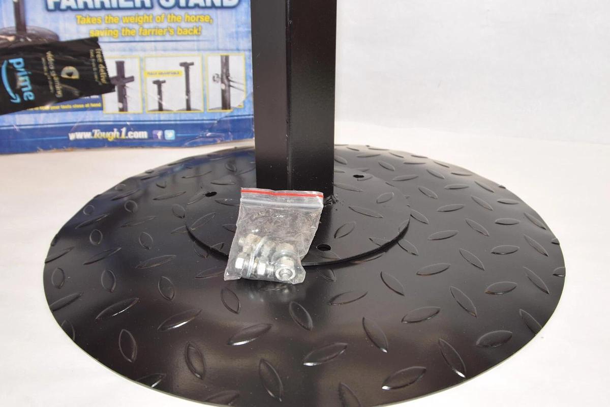 TOUGH 1 79-80-0-0 Adjustable Farrier Stand