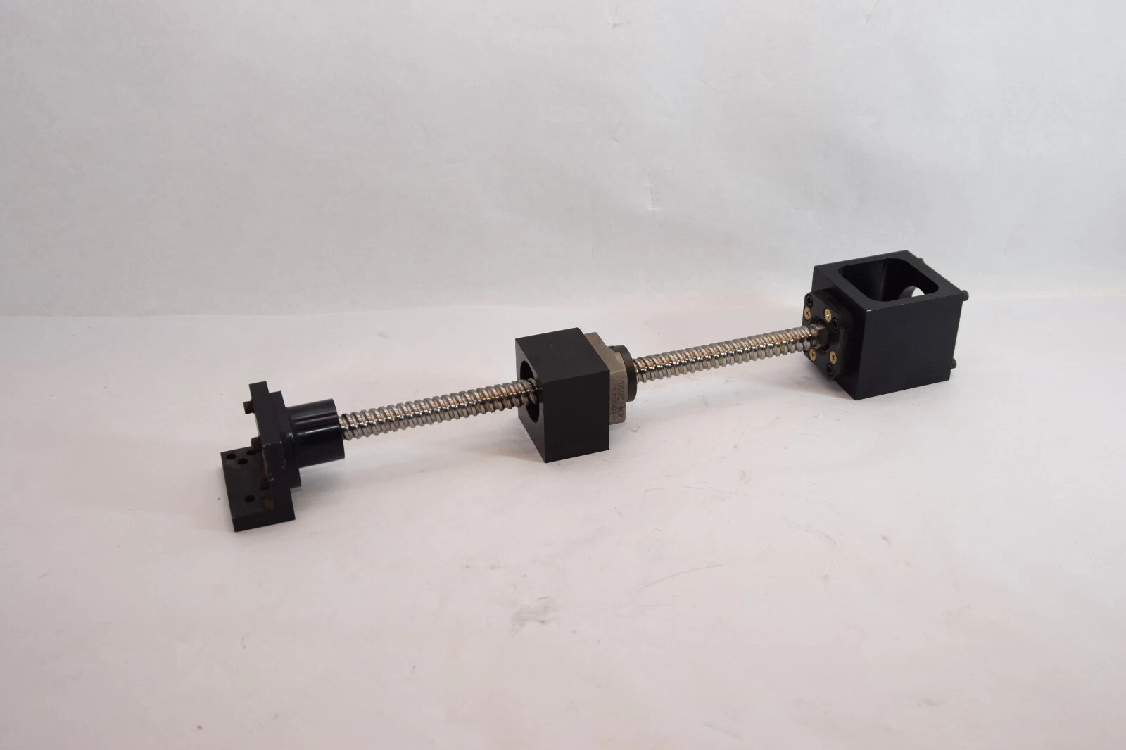 Used THK KX 11076 KX11076 Ball Screw