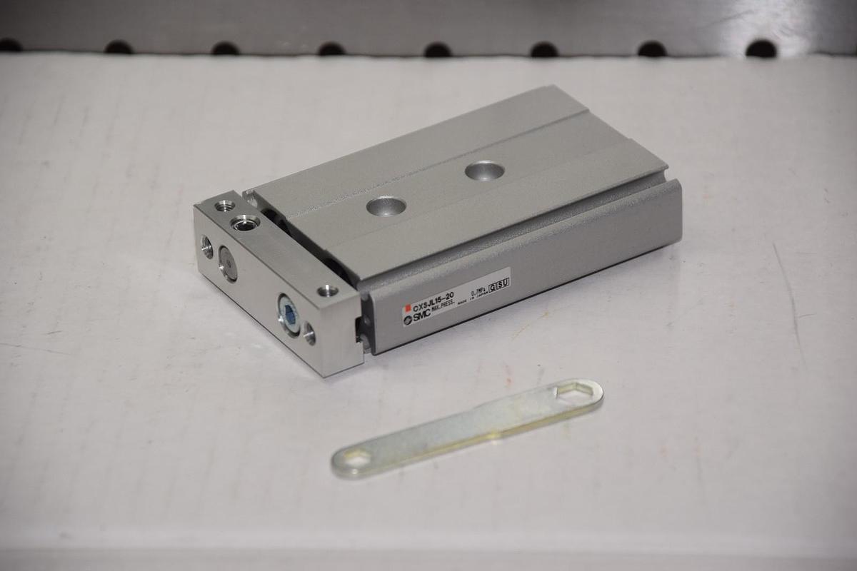 SMC CXSJL15-20 CXSJL1520 0.7MPa PNEUMATIC CYLINDER NEW