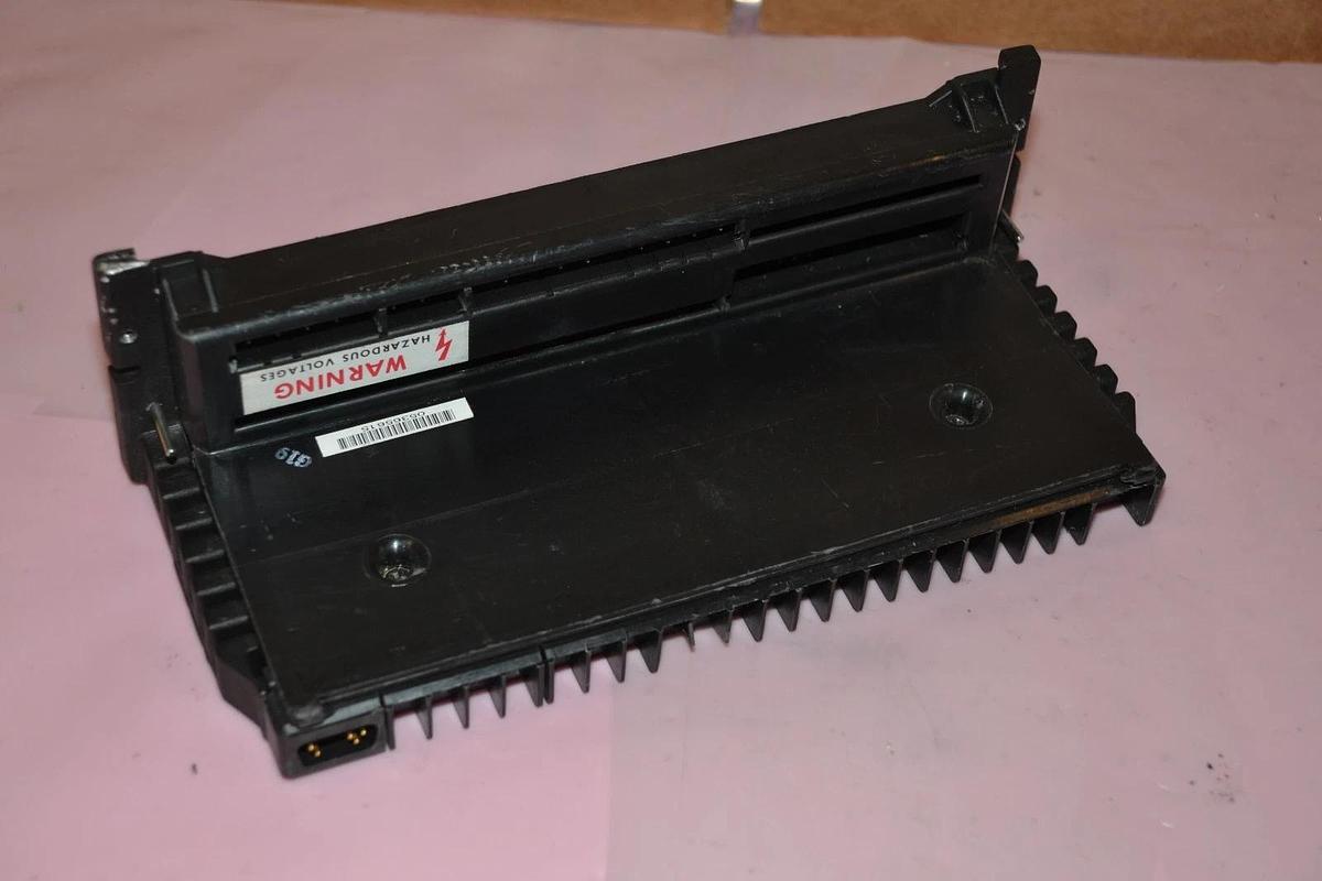 Used GE FANUC IC660TSD100C 115VAC 8 I/O 2A TERMINAL ASSEMBLY  IC660TSD100 C