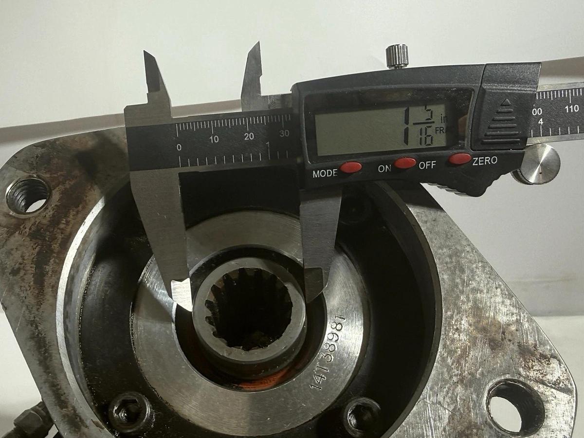 Used Muncie Power Products CS24-A1010-H17X PTO Clutch Shift Power Take Off