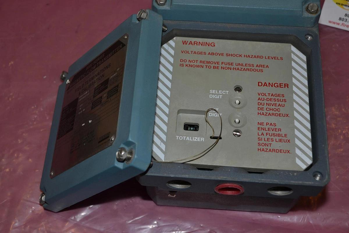Used FOXBORO MAGNETIC FLOW TRANSMITTER 8000 SERIES 8000-PA13-G 8000 PA13 G 8000PA13G