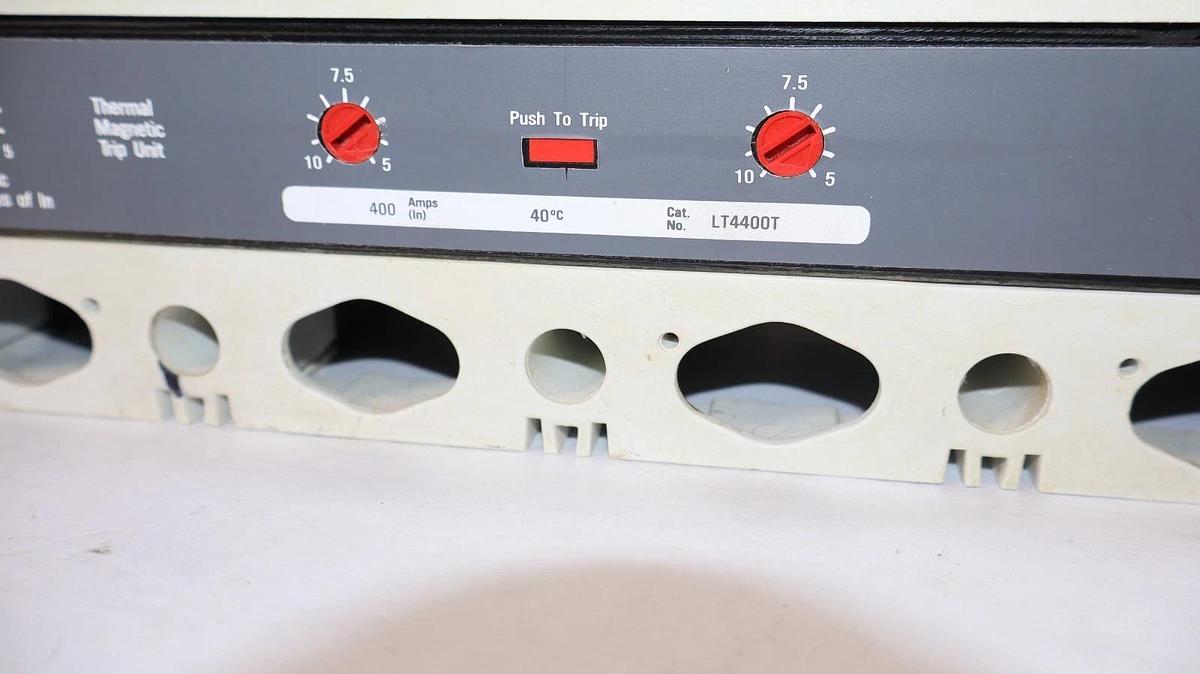 Used Cutler Hammer Breaker 400A Molded Case 4P 1493D84G16 A1L4LPK A3X4PK Trip LT4400T