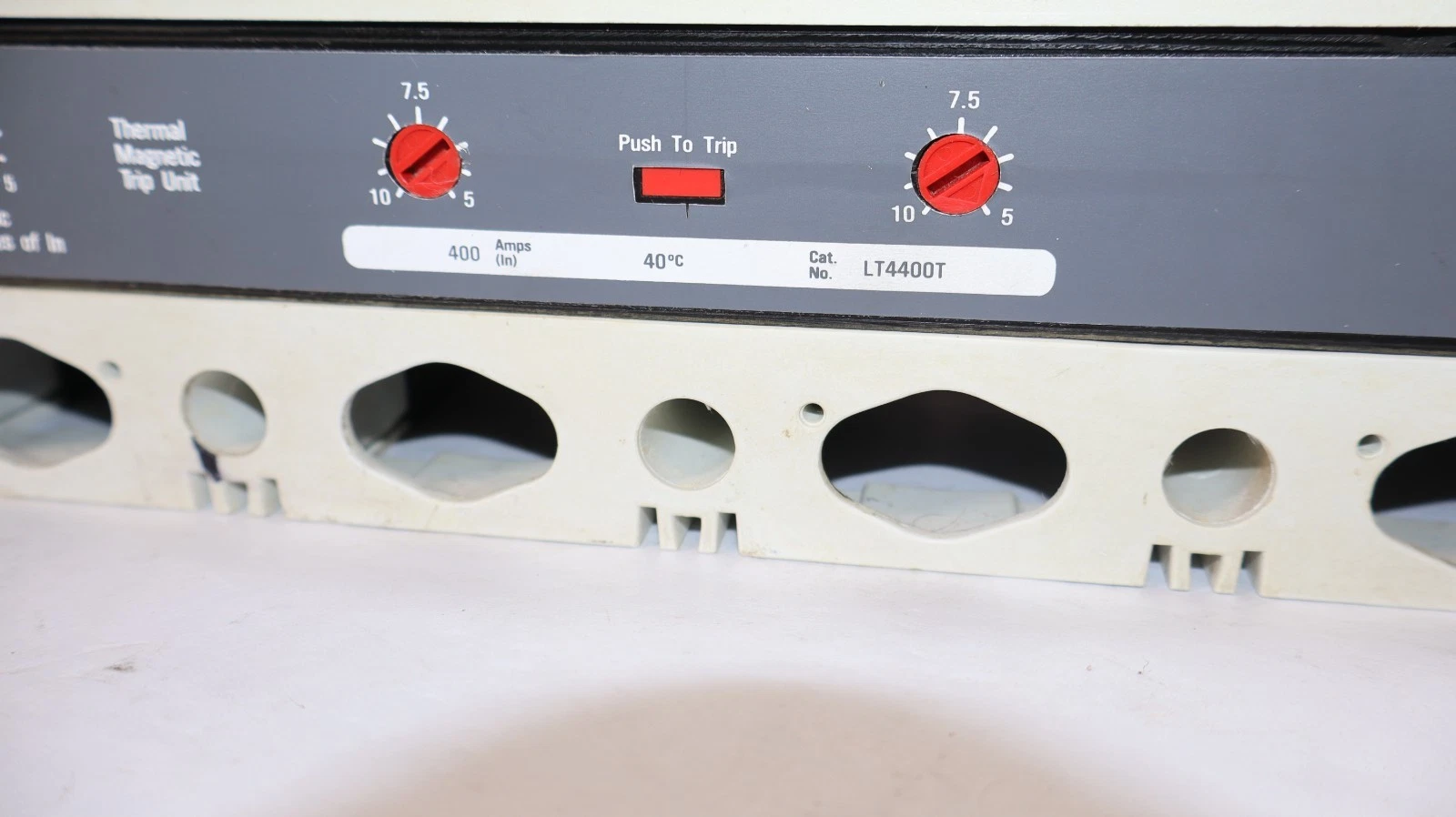 Used Cutler Hammer Breaker 400A Molded Case 4P 1493D84G16 A1L4LPK A3X4PK Trip LT4400T