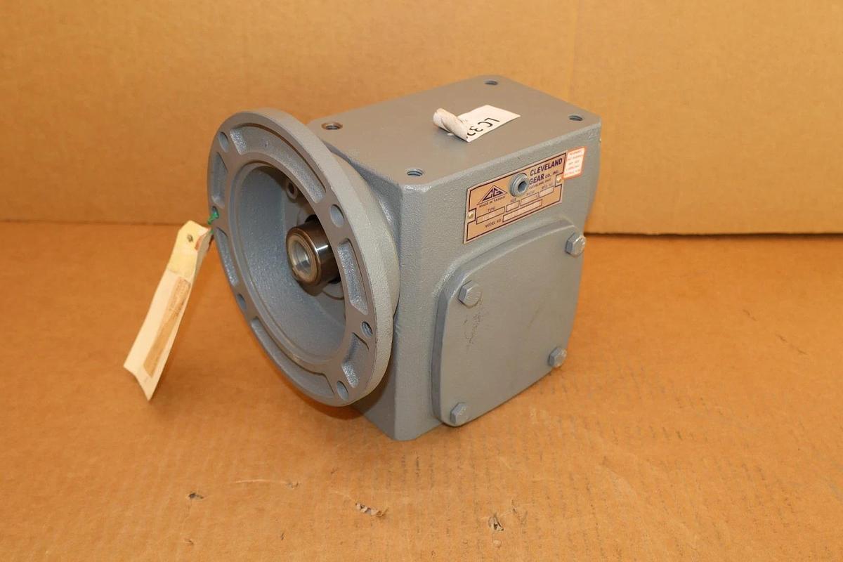 Cleveland Gear Box Speed Reducer M2313CAH05B ICHS 24 5:1 NEW