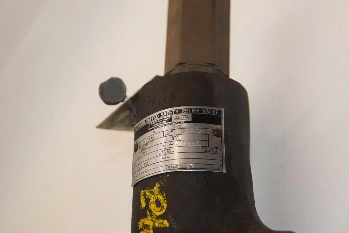 (NEW) CONSOLIDATED 1991-1 3225 3/4" NPT Steel Safety Relief Valve