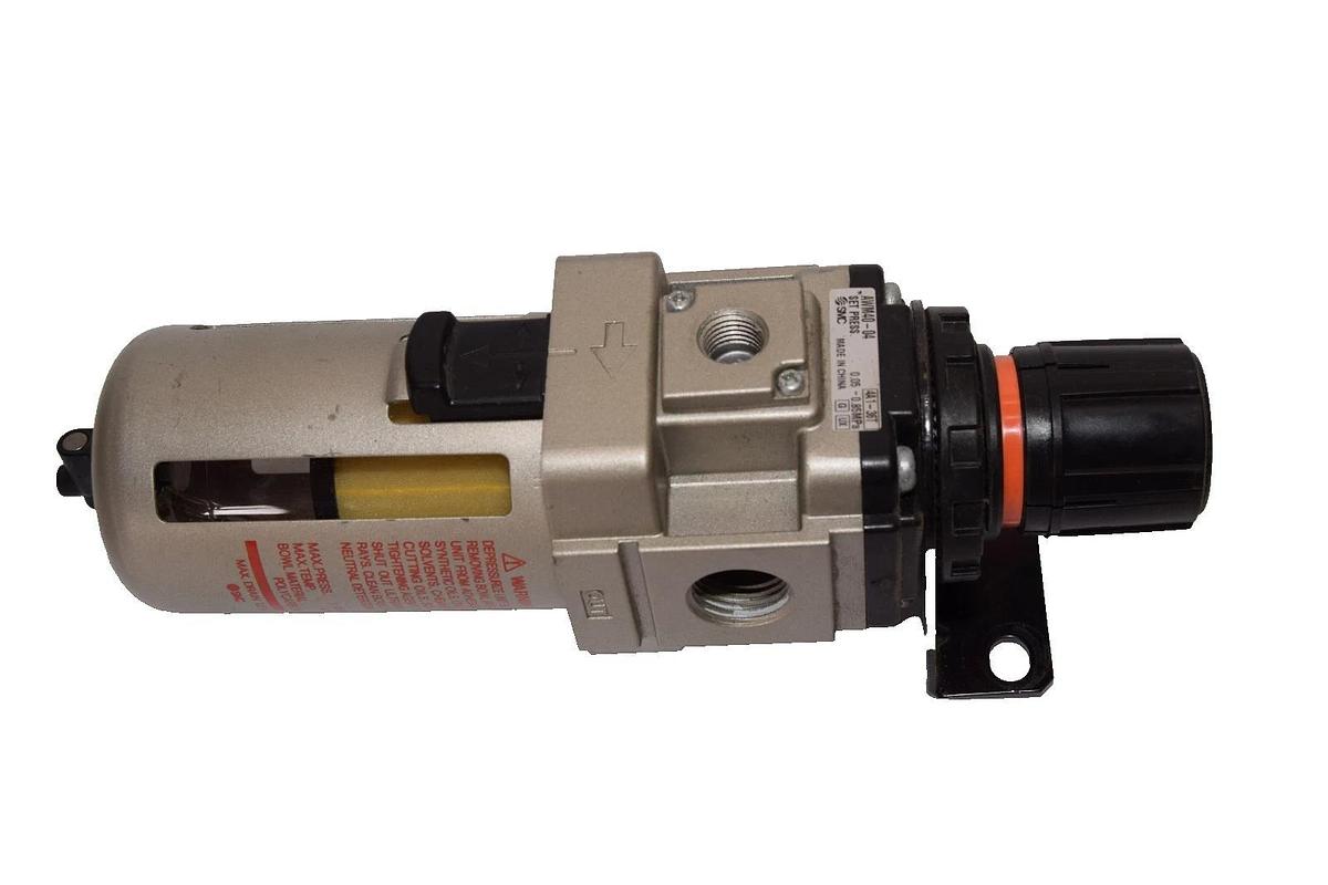 Used SMC AWM40-04 , AWM4004 1/2"npt Cylinder Filter