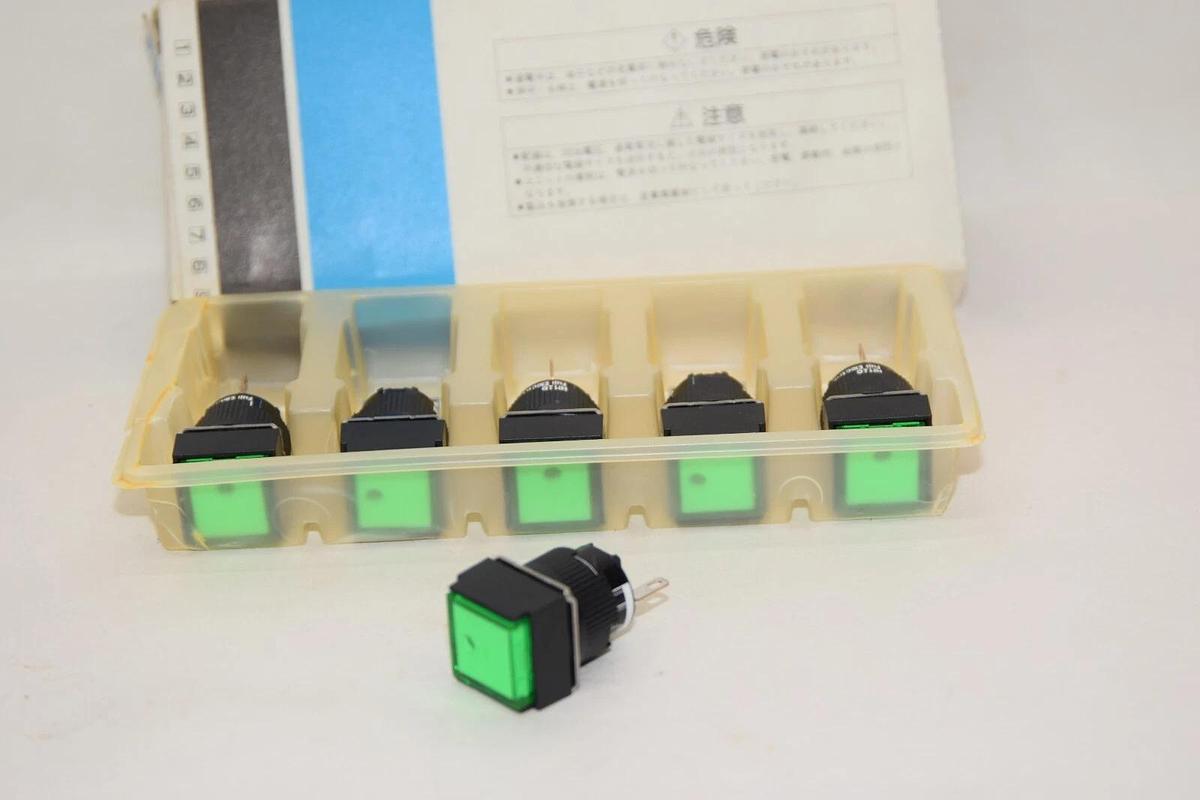 (6) FUJI AH165-ZSGE2 AH165-ZS 24V Green Square Pushbutton Command Switch NEW