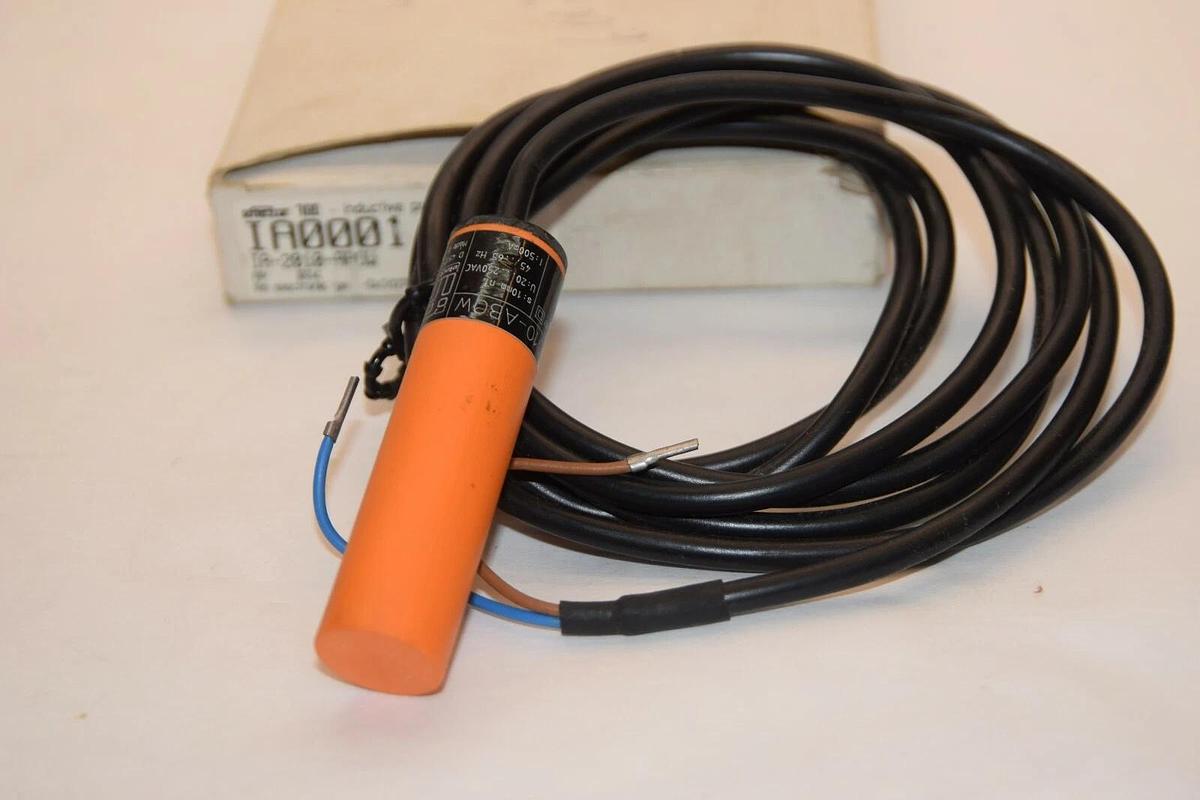 (NEW) EFECTOR IFM IA0001 IA-2010-AB0W 10MM 20/250Vac Inductive Proximity Switch
