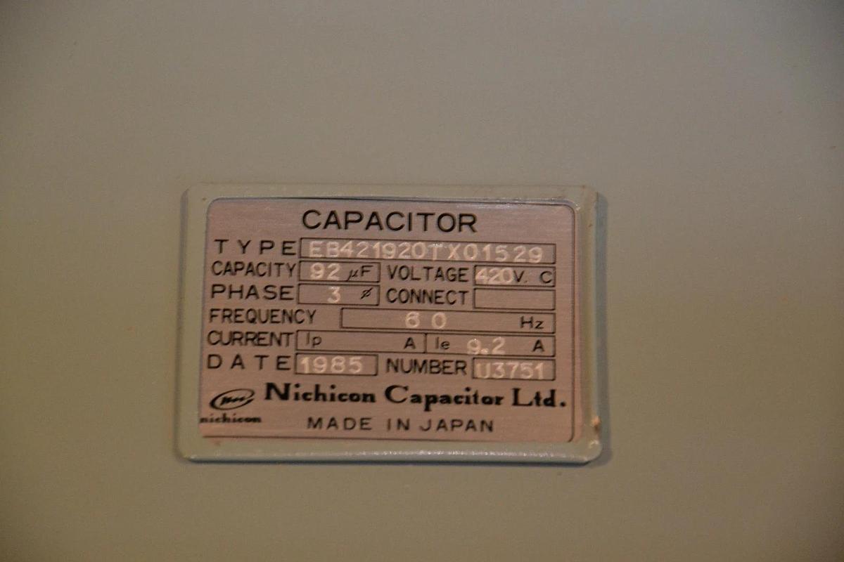 NICHICON CAPACITOR EB421920TX01529 92UF 92 UF 420V 420 V NEW