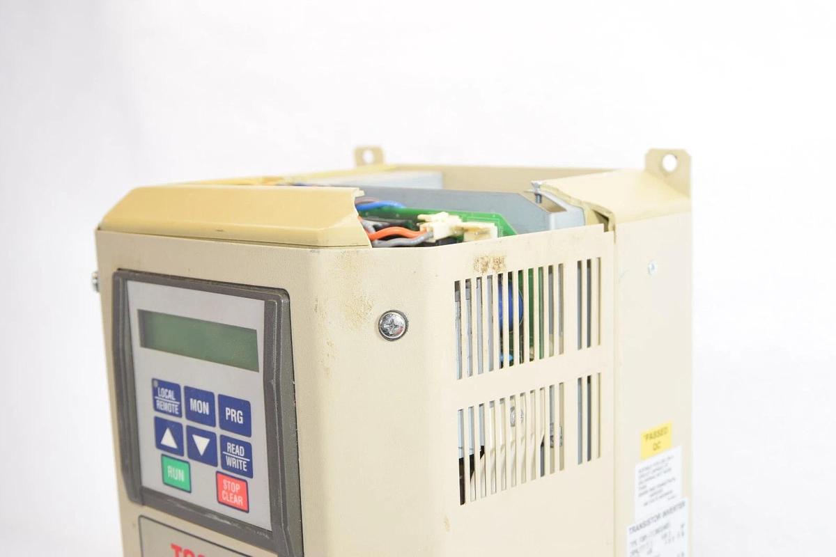 Used TOSHIBA VT130G3U4055 5.5KVA 5HP Transistor Inverter AC Drive *Cracked*