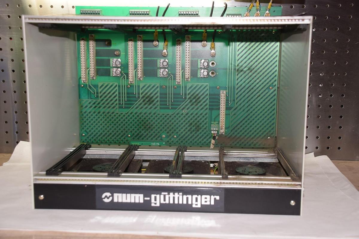 Used NUM Guttinger Telemecanique TEX 6923-04XD 3 Axis GEC Gemdrive Mk2 DC Servo rack