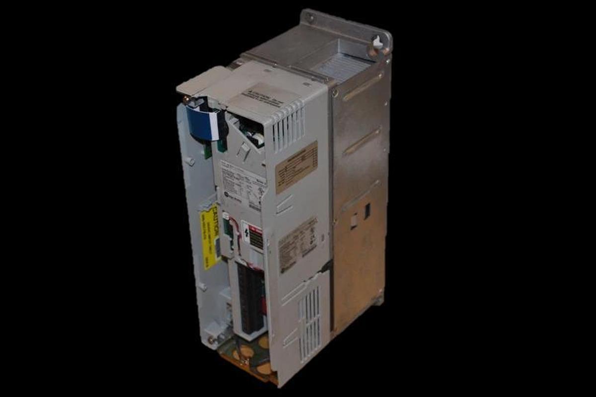 Used ALLEN BRADLEY 20B D 2P1 A 0 NYNANA0 20BD2P1A0NYNANA0  1HP  AC DRIVE