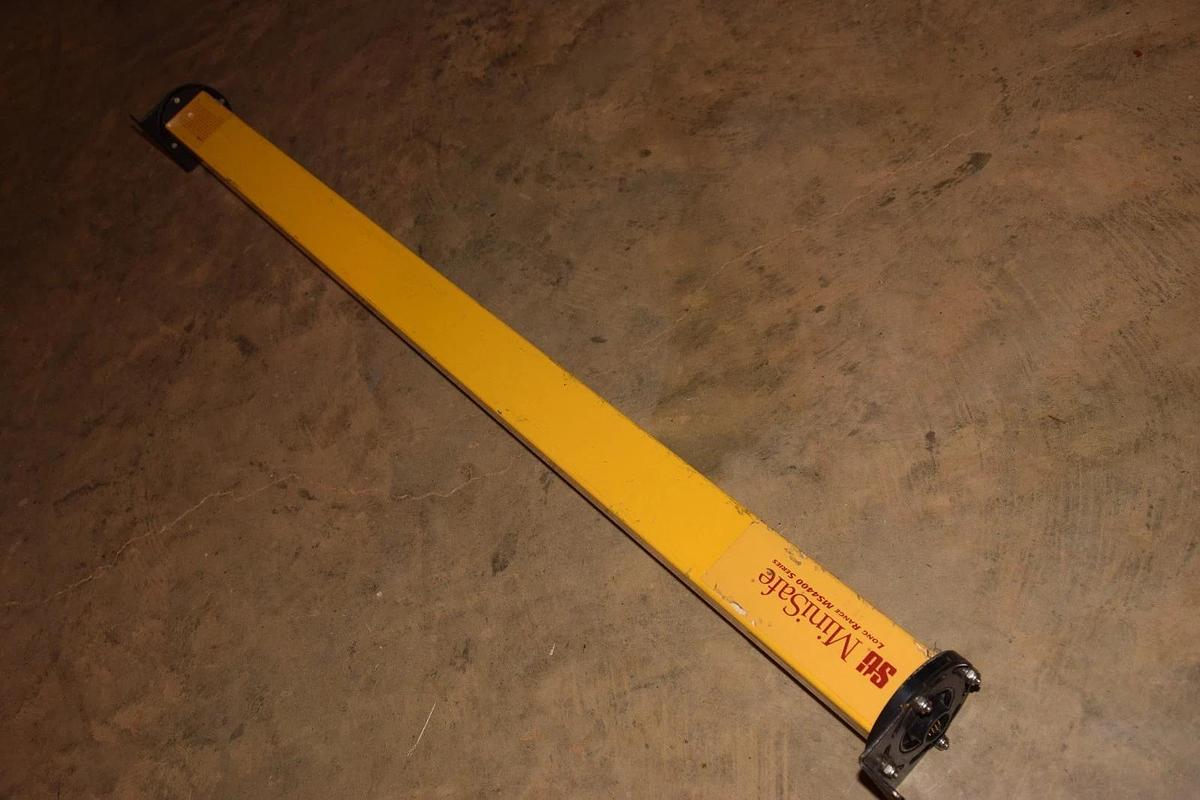 Used STI MINISAFE MS4436BX 42682-0360 0.3-30m TRANSMITTER SAFETY LIGHT CURTAIN