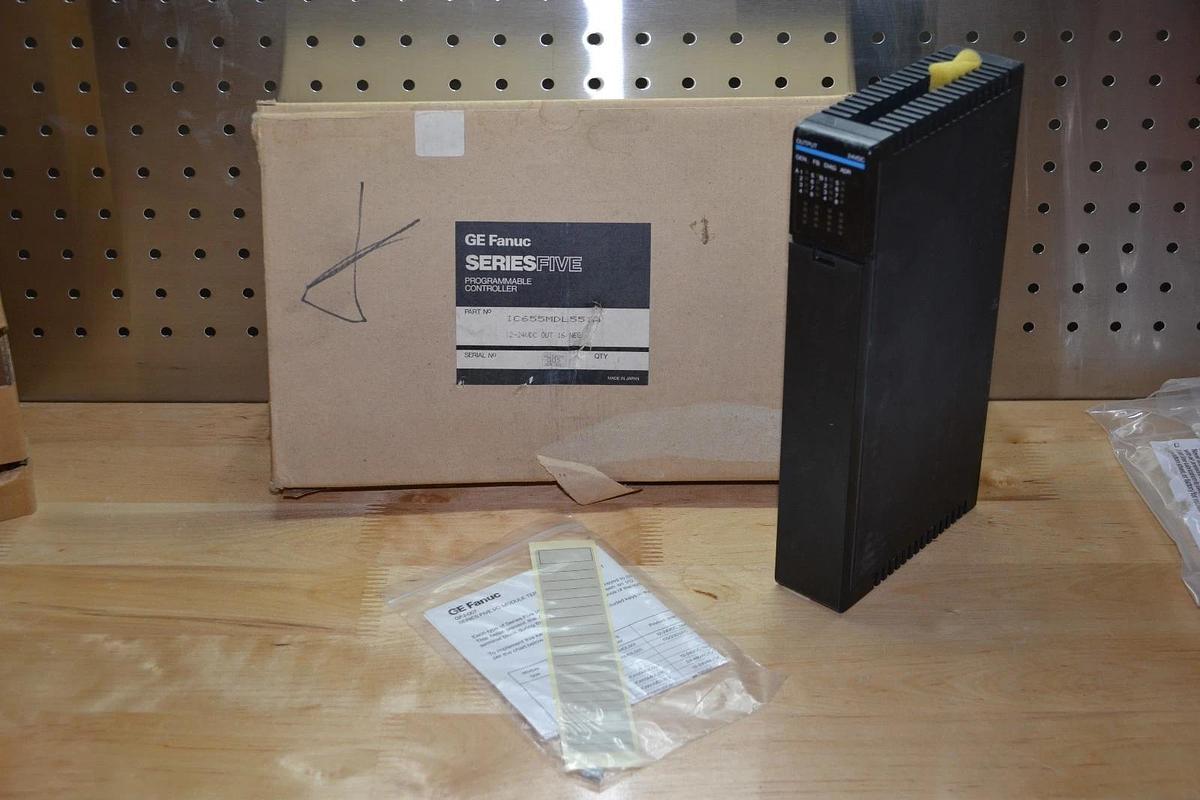 (New) GE Fanuc SeriesFIVE PLC IC655MDL551A 24vdc Output Module 16 circuits