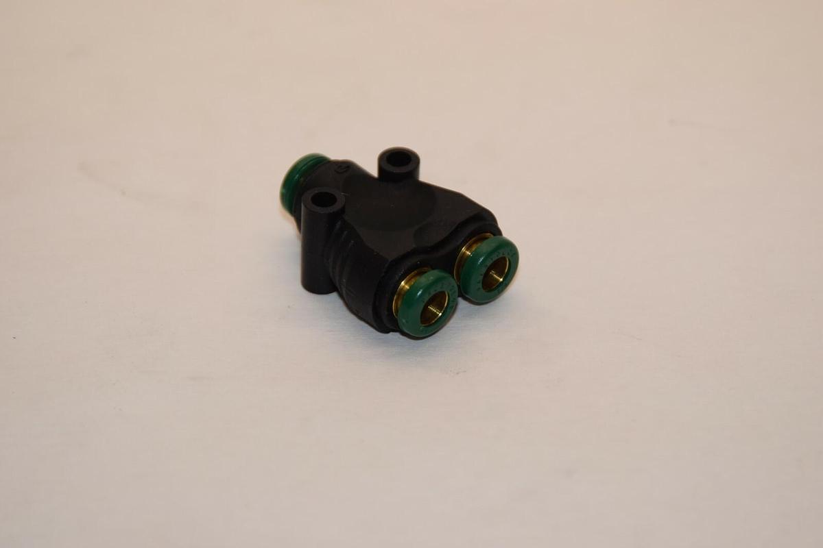 (NEW) PARKER X362PL-4 X362PL4 1/4" Shut-Off Pipe Connector Fitting