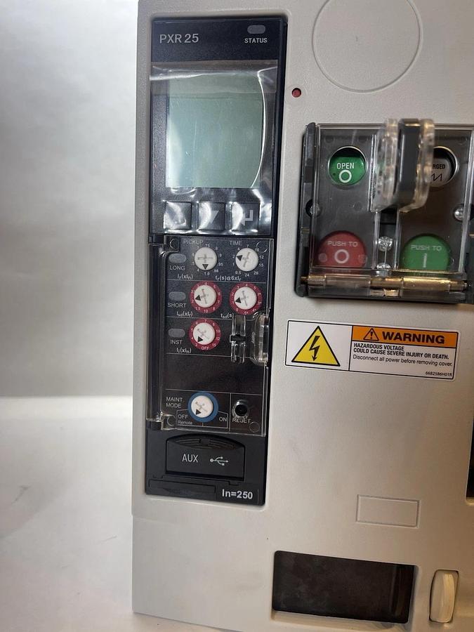 (New) Eaton Power Defense NYR6083W Insulated Case Circuit Breaker 800 Amp  800A