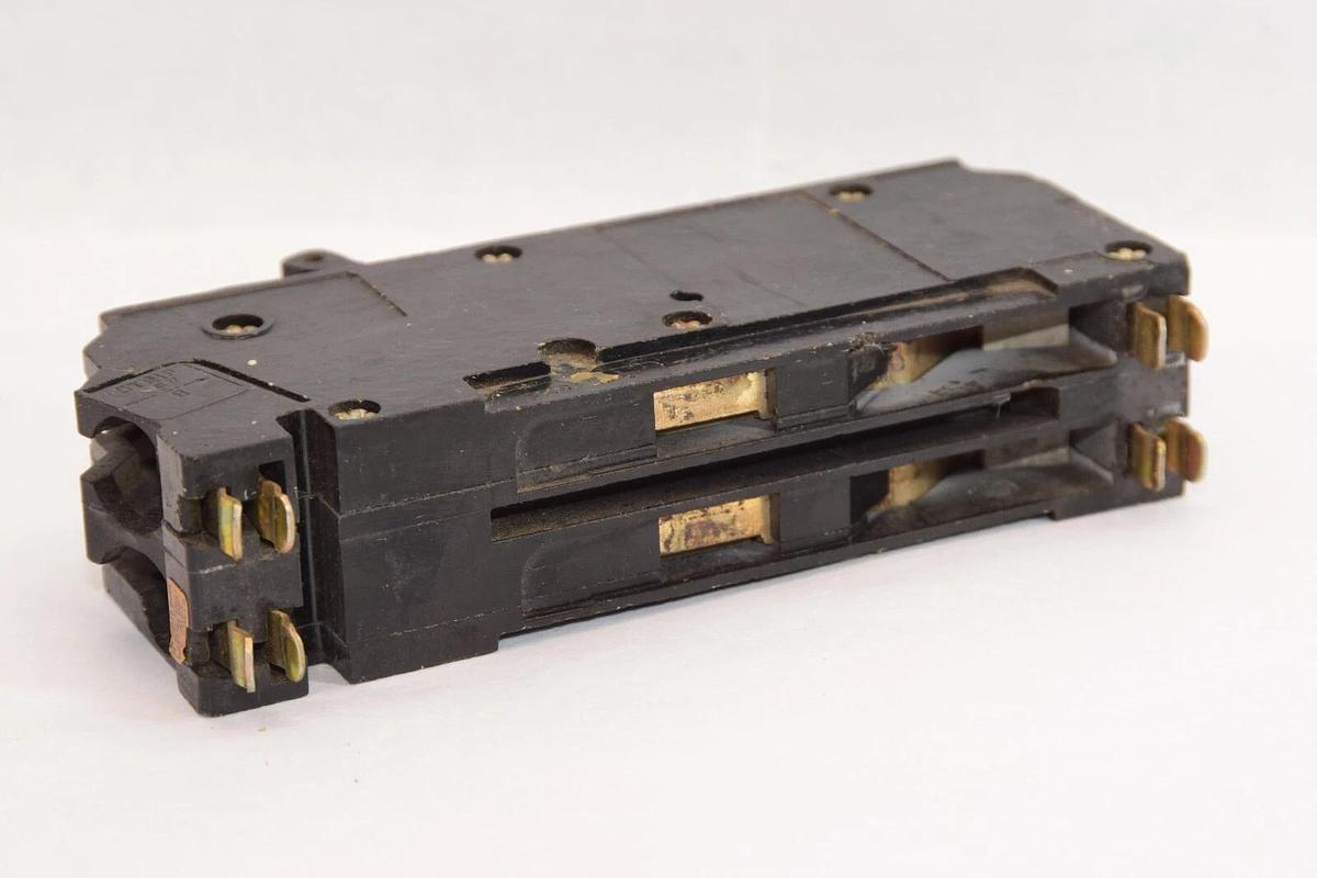 Used SQUARE D Q1270 70A 70 Amp 2P Circuit Breaker