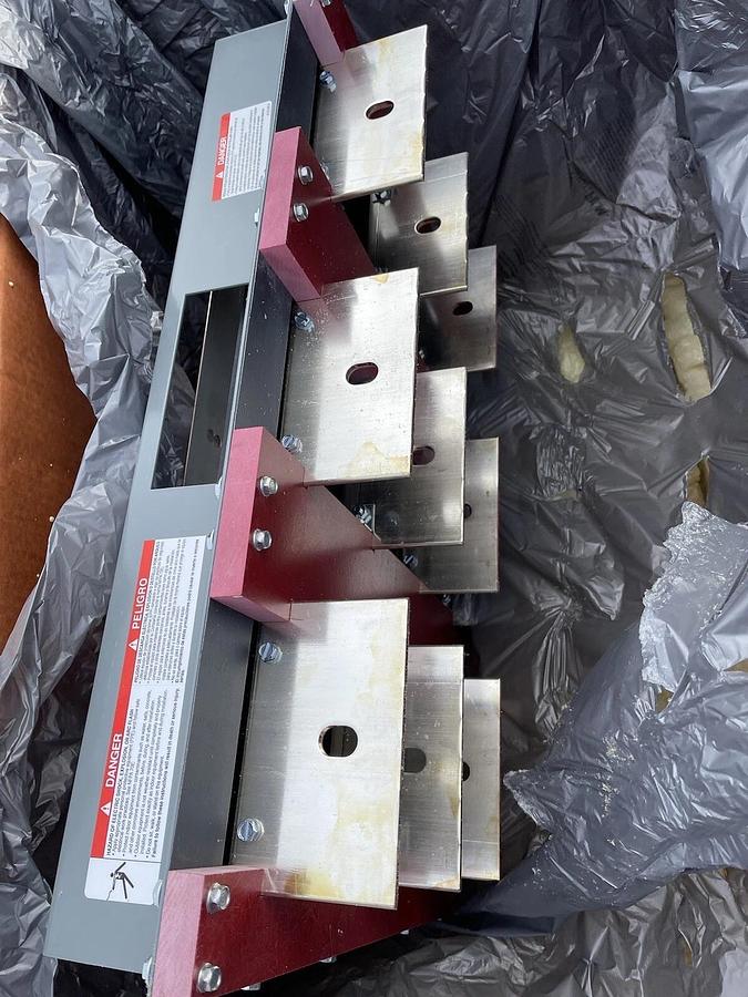 Square D 5000A 4 wire busway fitting  I-Line II CF2550GNQF 600v, 3p4W