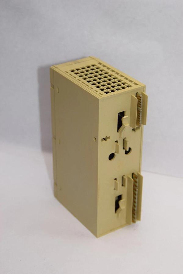 Used SAIA PCD4.W300 Version B Analog Input Module