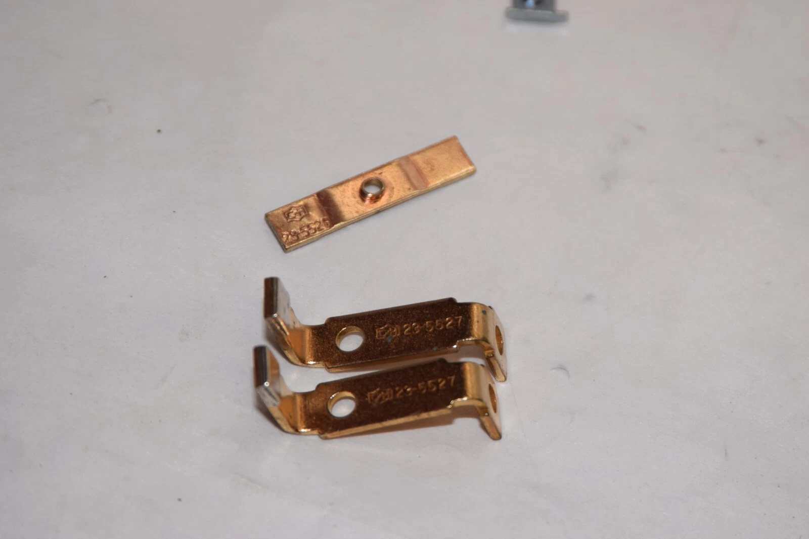 (NEW) CUTLER HAMMER 23-5527 , 23-5526 Contact Kit