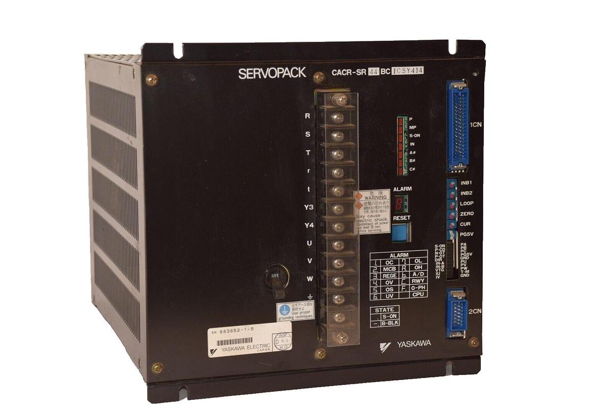 Used Yaskawa Drive ServoPack CACR-SR44BC1CSY414 CACRSR44BC1CSY414 *casing dented*