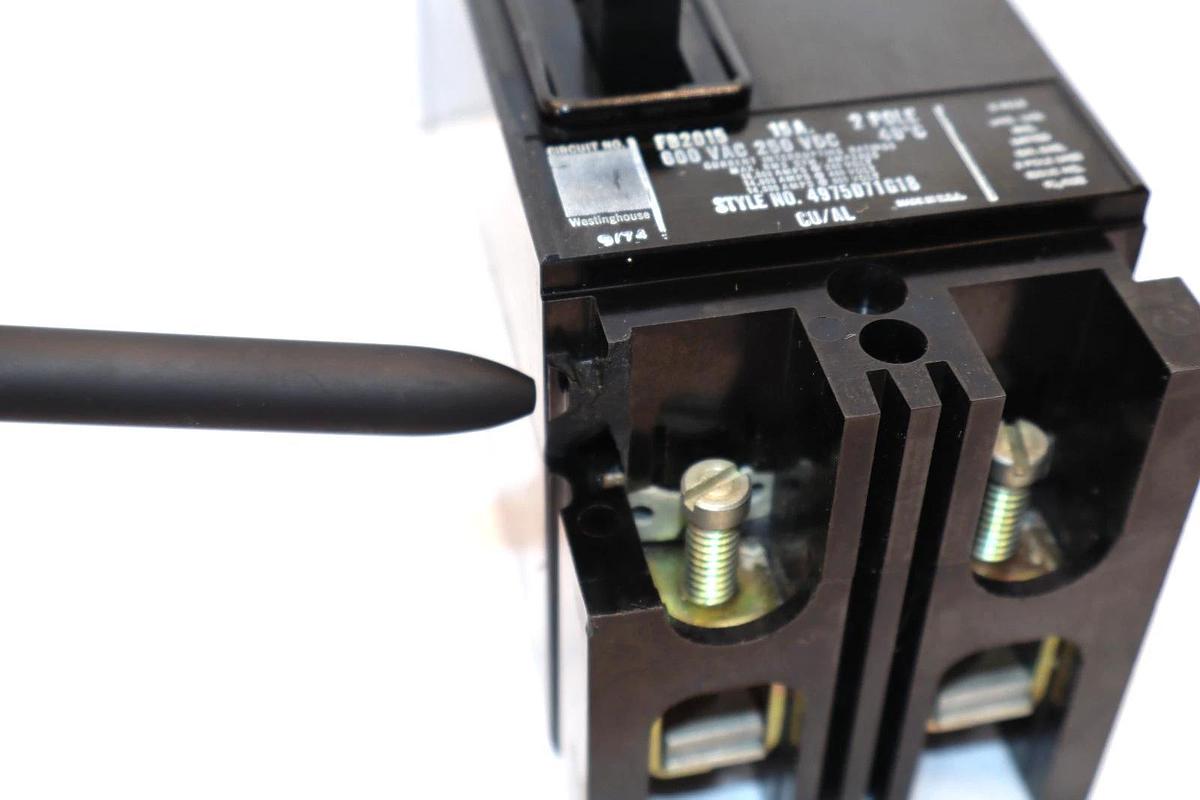Westinghouse Circuit Breaker EB2015 15A 15 Amp 2P 2 pole (New - Chipped*)