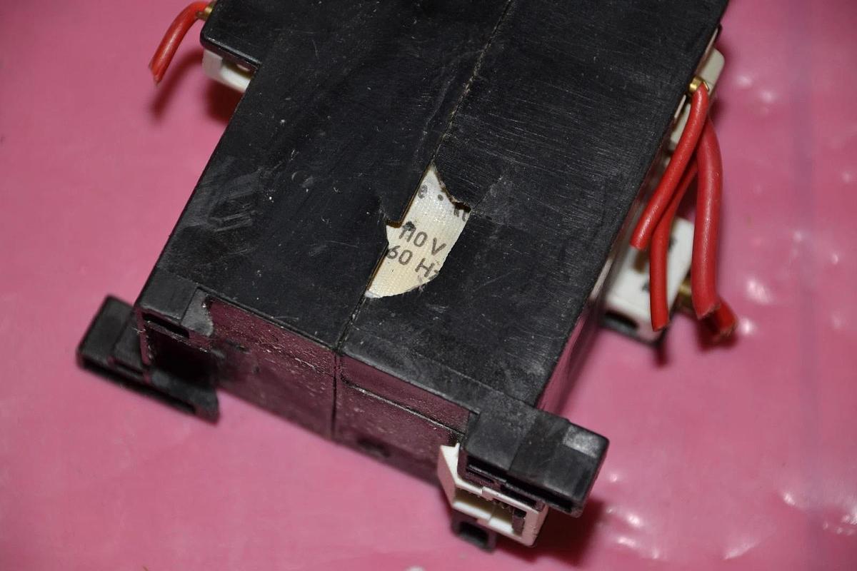 Used KLOCKNER MOELLER CONTACTOR DIL 08-53D DIL08-53D DIL-08-53-D 110V 60 HZ