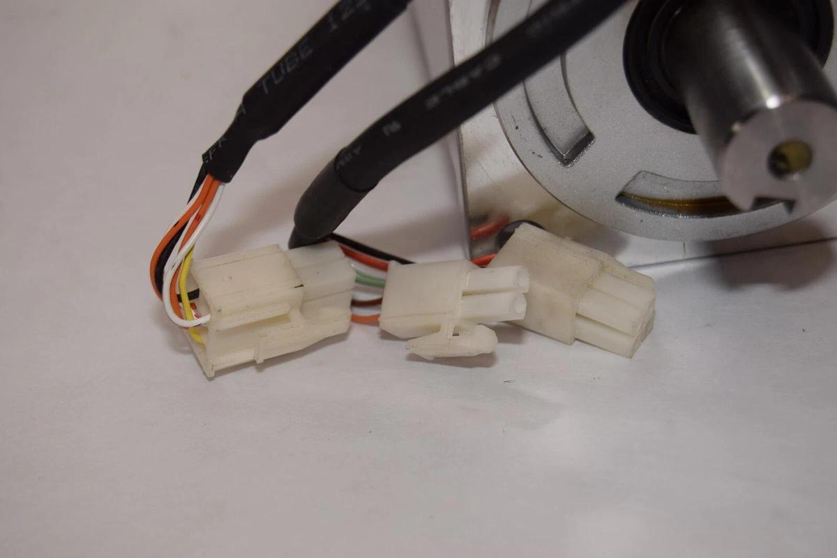 Used HCFA SV-X2MH075A-B2LA , 41202182703000000000 3.8A 4500/30000rpm  Servo Motor