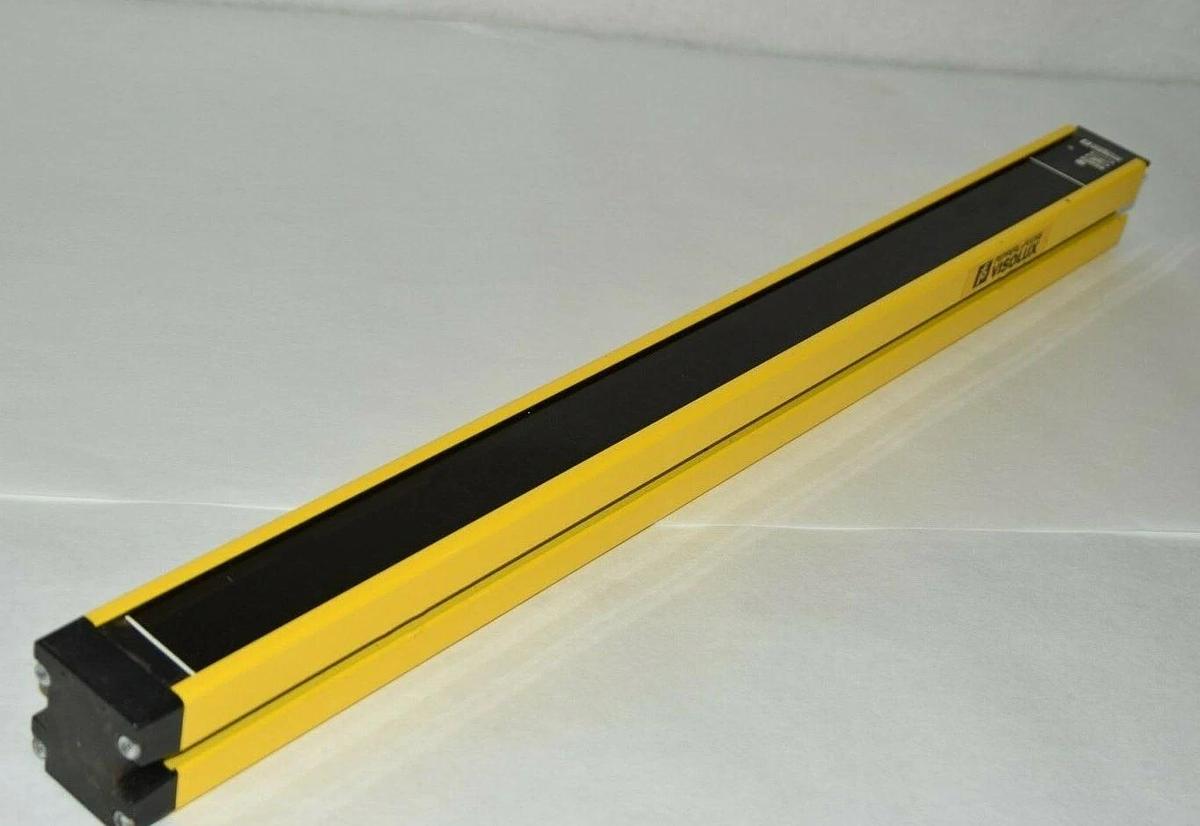 Used PEPPERL + FUCHS Visolux SLC14-600-R/31 417882 Photo Safety Sensor