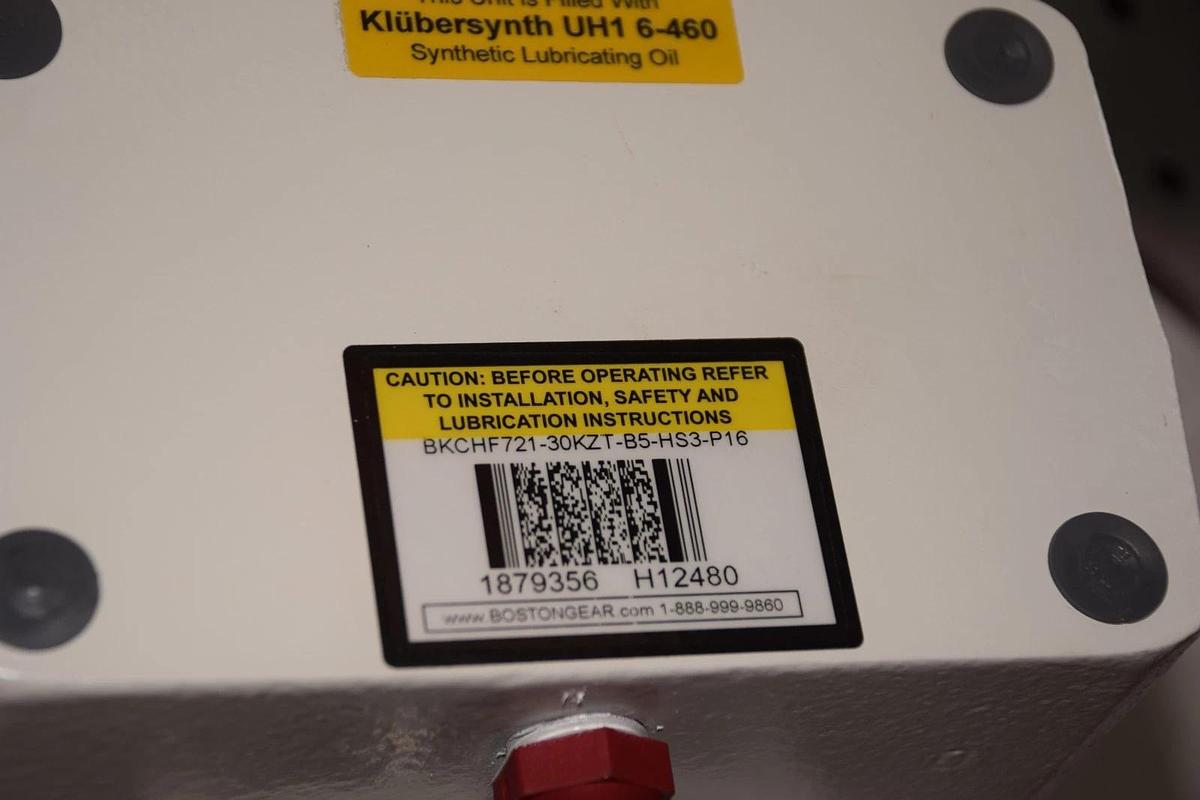 BOSTON GEAR Gear Box Speed Reducer BKCHF721-30KZT-B5-HS3-P16 NEW