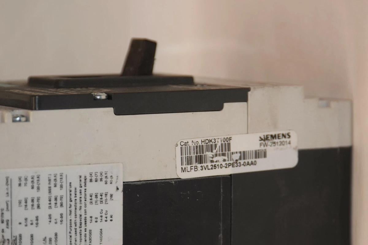 Used SIEMENS 3VL2510-2PE33-0AA0 HDK3T100F 3VL9210-6PE30 100A  HDK3T100 100 Amp 100 A