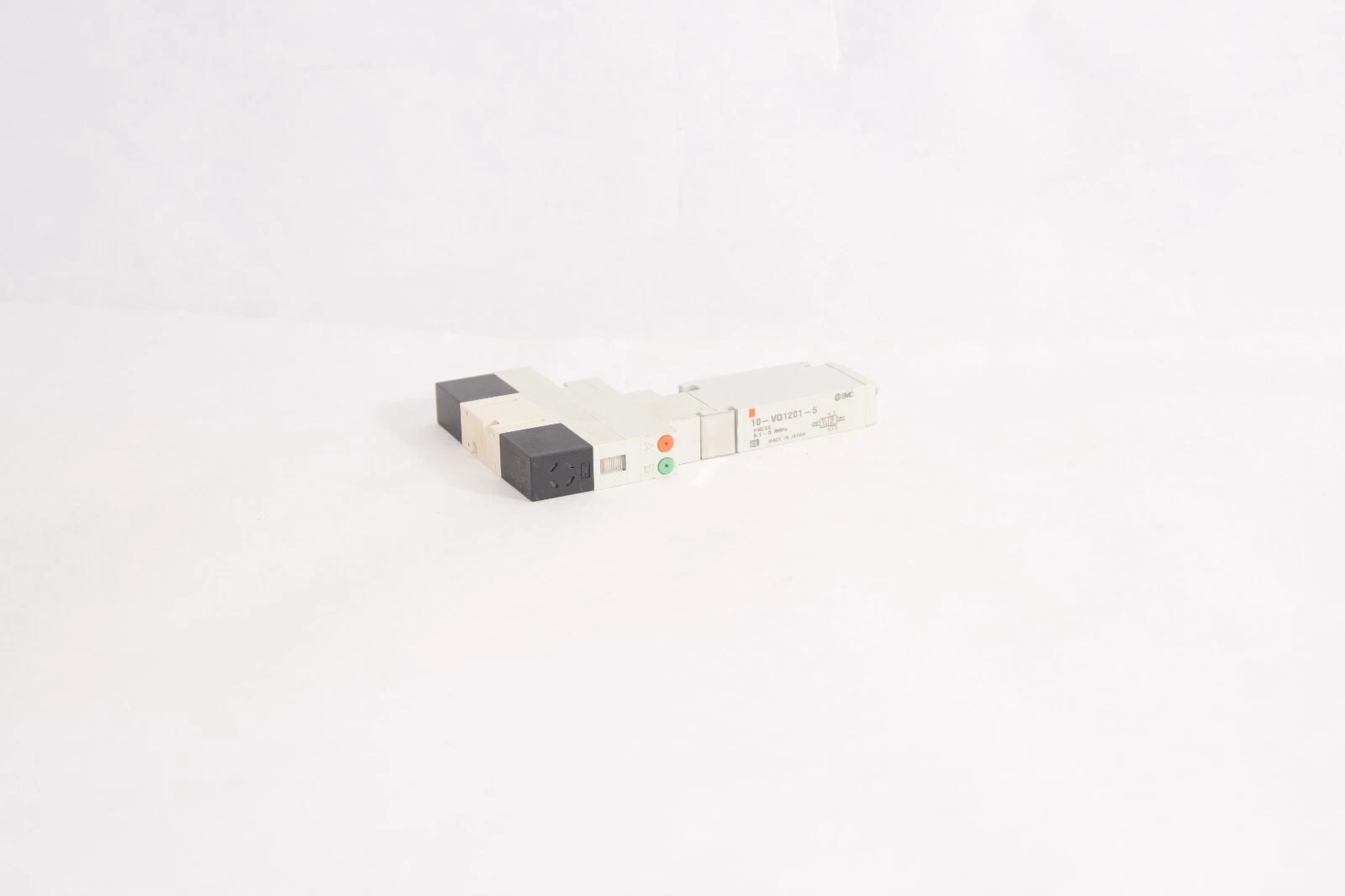 (NEW) SMC 10-VQ1201-5 10VQ12015 0.1-0.7MPa Valve