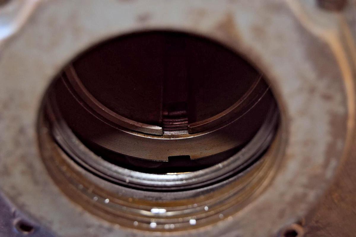 Link Belt Link-Belt Spherical Bearing Pillow Block Housing PELB6947D 2-15/16 NOS