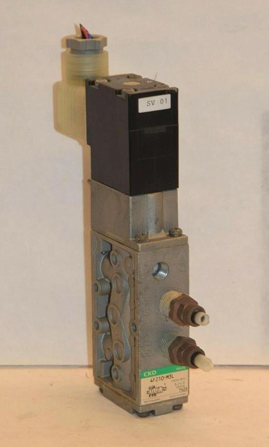 Used CKD 4F210-M3L 4F210M3L 0.1-1.0MPa 24V Coil Solenoid Valve