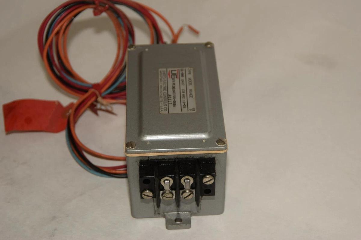 (NEW) UNITED ELECTRIC EL-980 11417 115Vac Joy 600715-265A Switch
