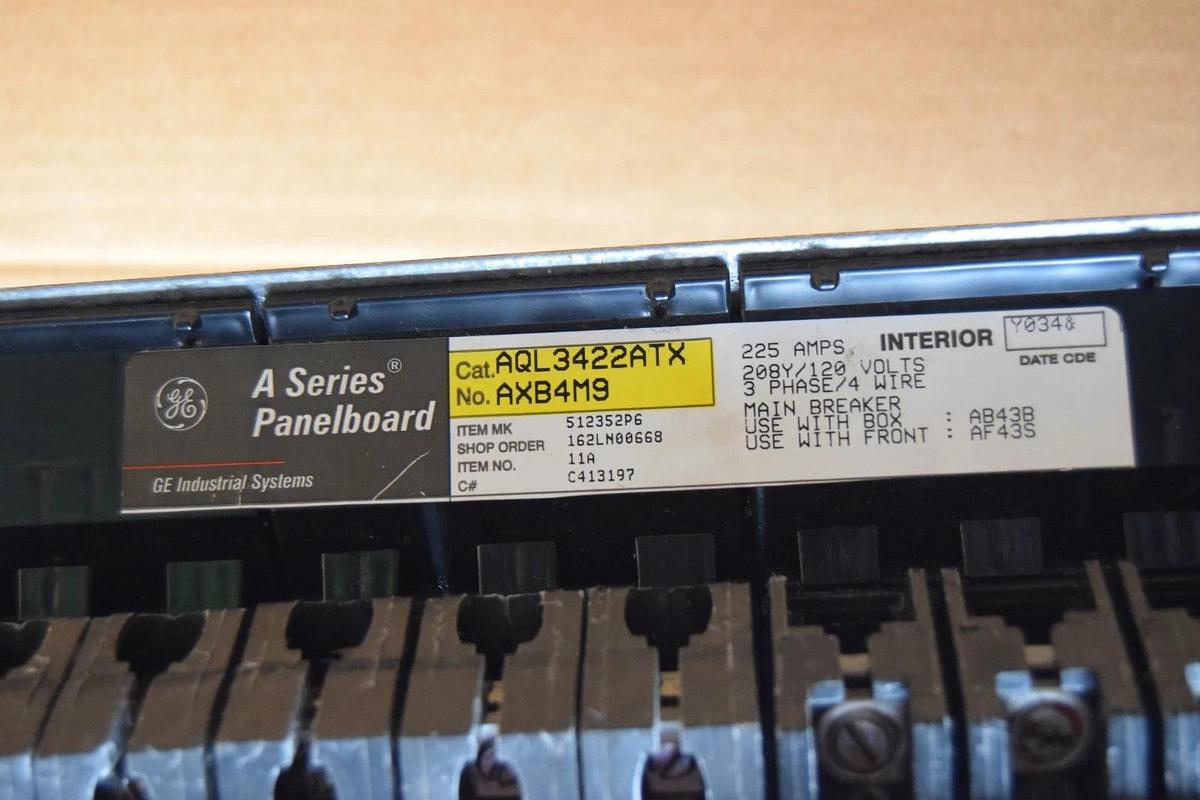 Used General Electric GE A Series Panelboard Interior AQL3422ATX AXB4M9 3ph 4w 225A