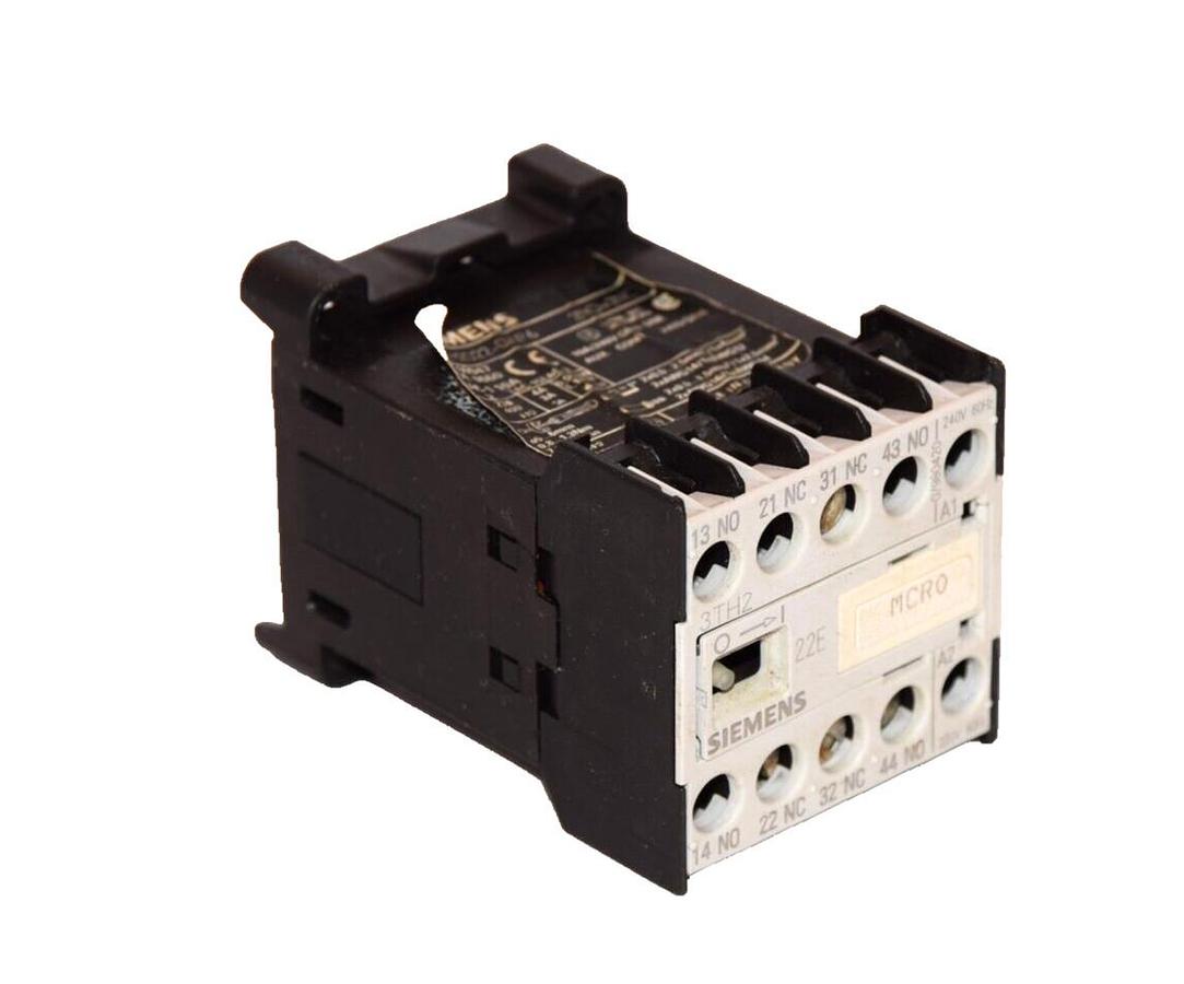 (NEW) SIEMENS 3TH2022-0AP6 240Vac 4Amp Control Relay