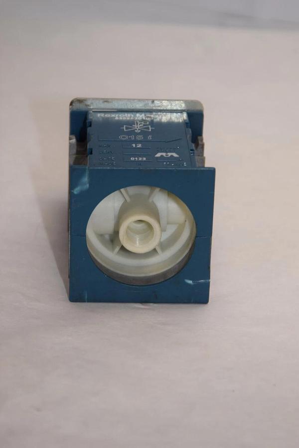 Used REXROTH 5352620100 Bistable 3-Way Valve