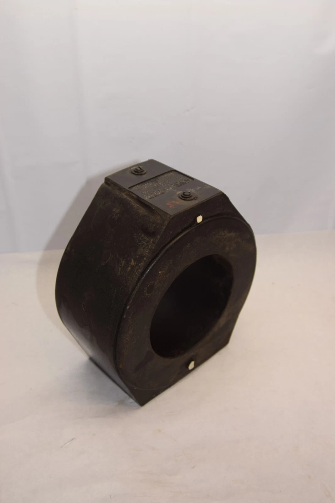 GE GENERAL ELECTRIC JCS-0 750x10G2 Ratio 100:5 25-400cy Current Transformer NEW