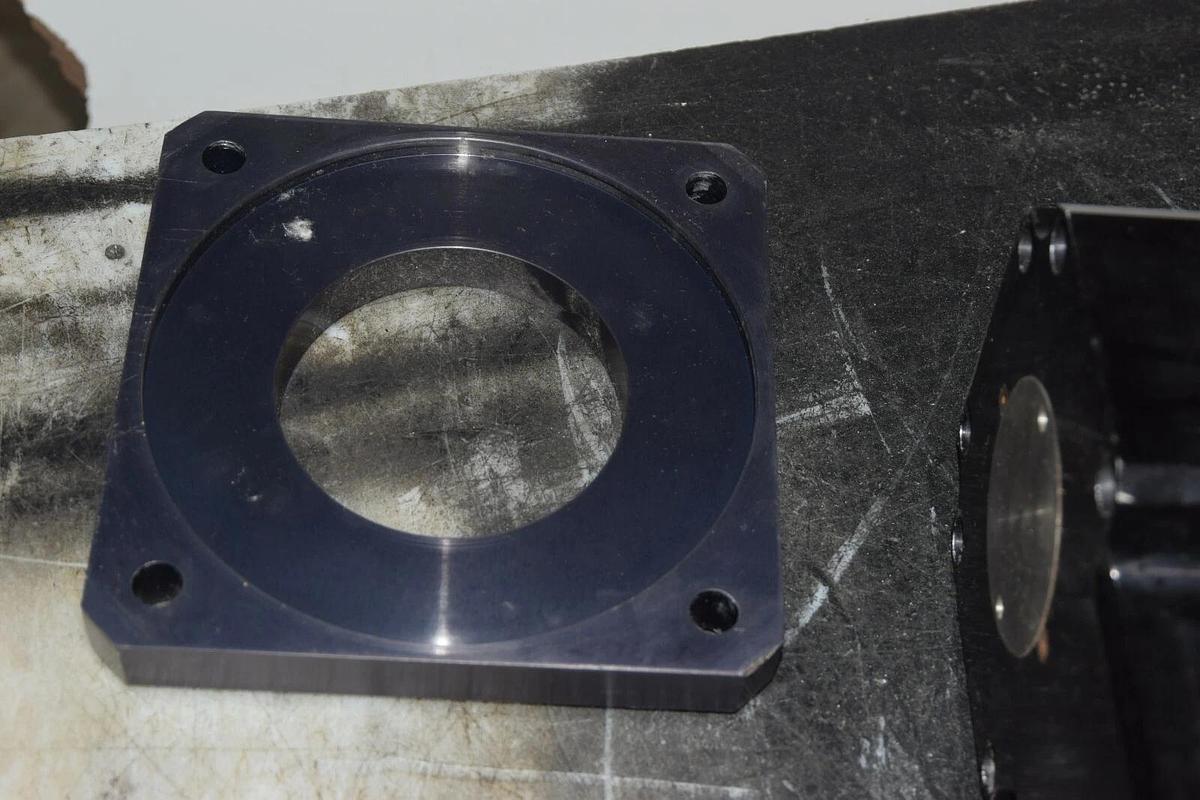 Used THOMSON MICRON Size 14 Gearbox 2:1 UTR014-002-S-RM142-114SX  UTR014 002 S RM142