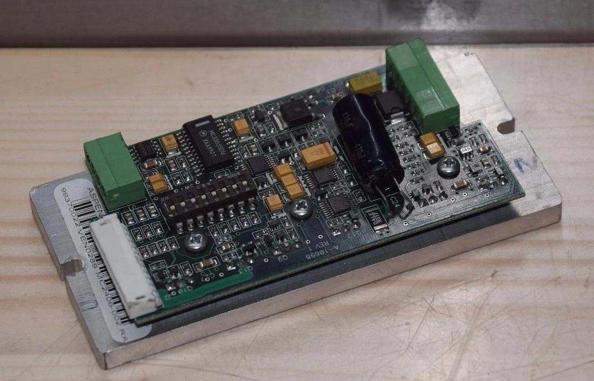 Used ASPEN MOTION TECHNOLOGIES MOOG  MC2406-01 99330031 MC2406-002