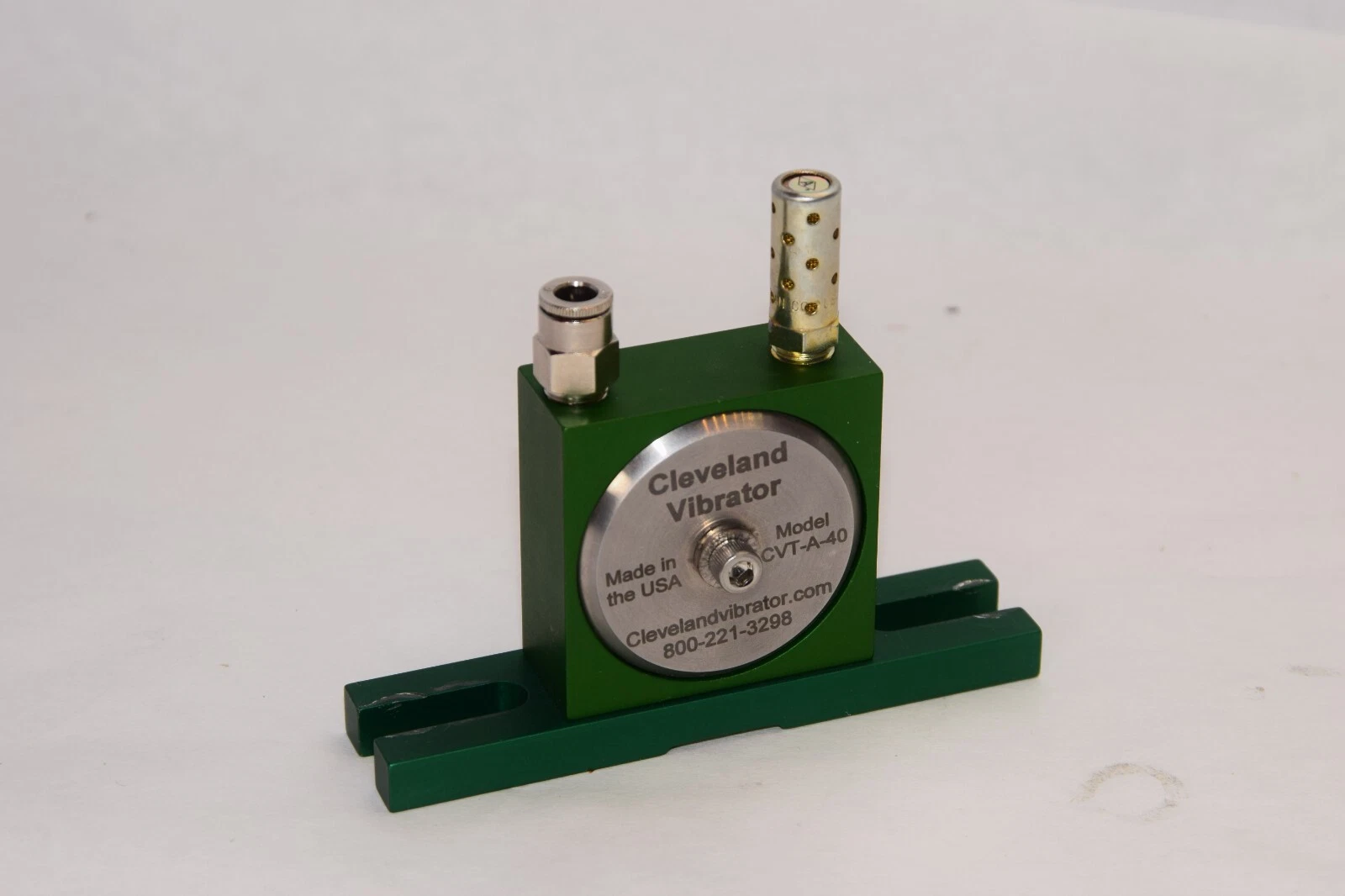 Used CLEVELAND CVT-A-40 CVTA40 Double Bolt Turbine Vibrator