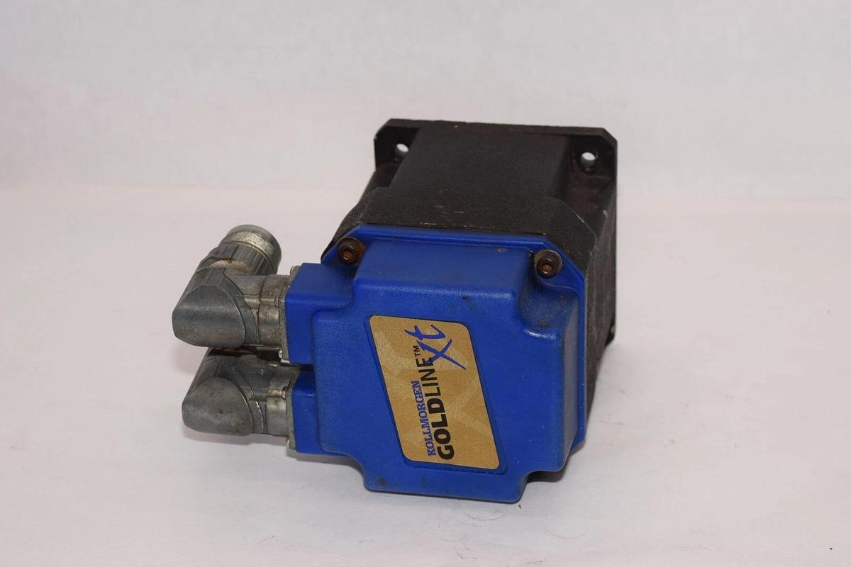 Used KOLLMORGEN MT302A1-R2C1 230V 4500rpm Goldline XT Servo Motor