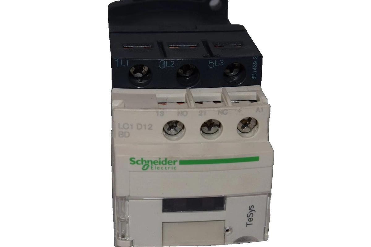 Used SCHNEIDER ELECTIRC LAD4TBDL , LC1 D12 , LC1D12 25A 24Vdc Contactor